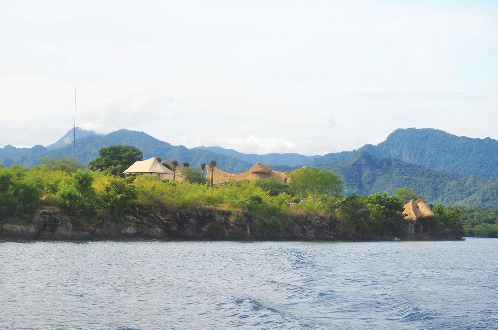 Menjangan Dynasty Resort Pemuteran  Exterior photo